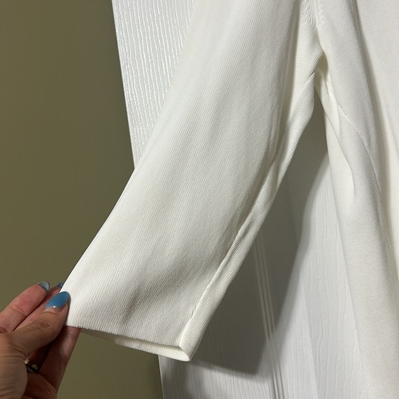 Designers Originals long sleeved top. boatneck with flowered sequined design. - Picture 4 of 7